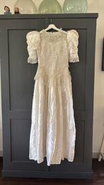 Vintage trouwjurk, strik op de rug, Ophalen of Verzenden, Gedragen, Wit, Trouwjurk