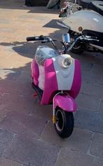Mooie roze retro scooter, Ophalen of Verzenden, Zo goed als nieuw