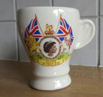 Queen Elizabeth II silver jubilee beker Ovaltine pottery, Ophalen of Verzenden, Gebruikt, Buitenland, Servies