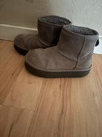 Originele grijze Ugg mini platform:plateau mt 36, Kleding | Dames, Schoenen, UGG, Lage of Enkellaarzen, Ophalen of Verzenden, Grijs