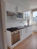 Witte Keuken met oven en gasfornuis. 240cm breed, 57cm diep., Huis en Inrichting, Keuken | Complete keukens, Ophalen, Gebruikt