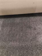 Mooie coupon tapijt midden kleur grijs 700 x 400, Huis en Inrichting, Stoffering | Vloerbedekking, Ophalen, Nieuw, Minder dan 10 m²