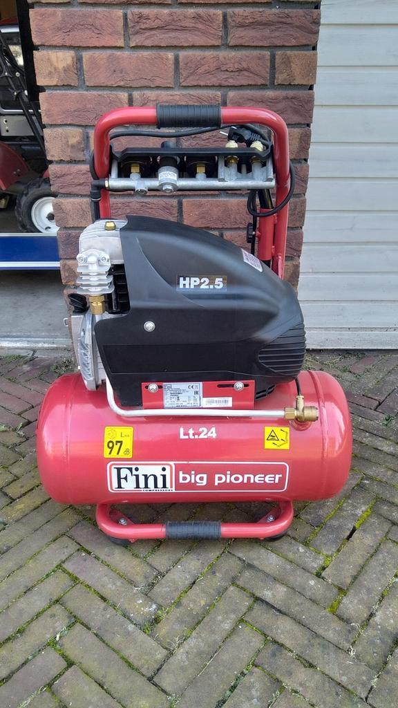 Fini Big Pioneer MK285 M Compressor - 24 Liter, Doe-het-zelf en Verbouw, Compressors, Zo goed als nieuw, 6 tot 10 bar, Minder dan 25 liter