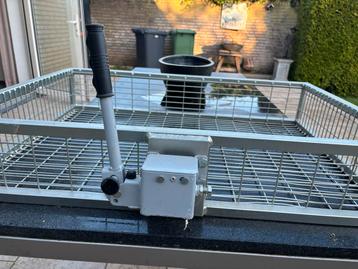 Werktuigdrager voor trekhaak beschikbaar voor biedingen