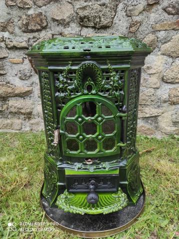 Schitterende antieke Deville Art-deco houtkachel  beschikbaar voor biedingen