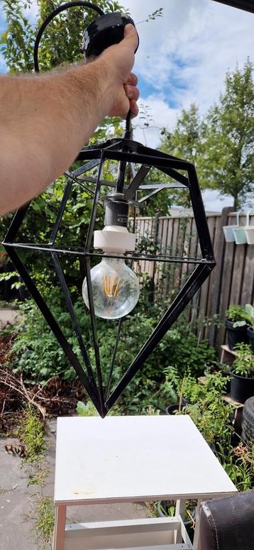 Mooie hanglamp beschikbaar voor biedingen