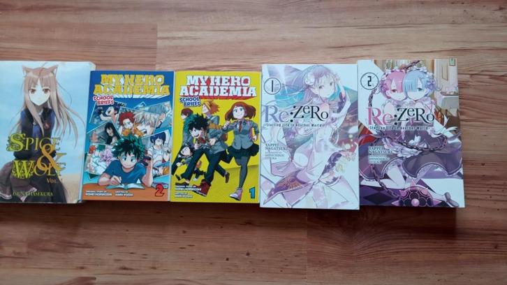 Verschillende manga en novels, Boeken, Strips | Comics, Gelezen, Meerdere comics, Japan (Manga), Verzenden