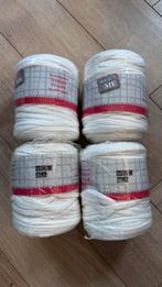Wit Textielgaren - 4 Rollen Nieuw, Hobby en Vrije tijd, Breien en Haken, Ophalen, Nieuw, Breien of Haken, Wol of Garen