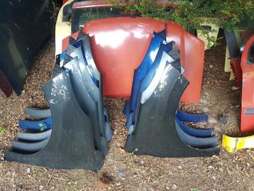 PEUGEOT 207 VOORSCHERMEN DIVERSE BJ 2006 TOT 2010 beschikbaar voor biedingen