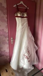 Prachtige trouwjurk wit met rood, Trouwjurk, Ophalen of Verzenden, Zo goed als nieuw, Wit