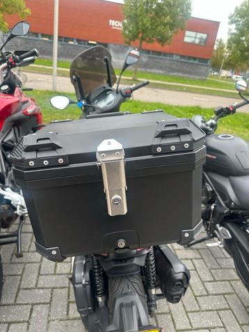 Topkoffer 45L Nieuw in Doos - Waterdicht & Afsluitbaar beschikbaar voor biedingen