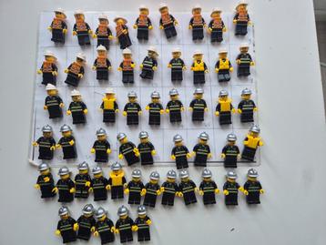 Lego adv28 city brandweer wit zilver helm poppetjes  beschikbaar voor biedingen