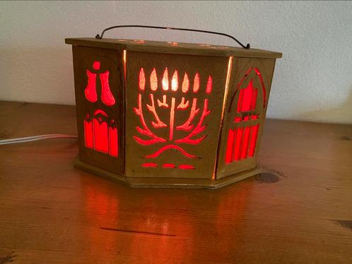 Houten lamp met Joodse symbolen, Huis en Inrichting, Lampen | Tafellampen, Gebruikt, Minder dan 50 cm, Hout, Ophalen of Verzenden