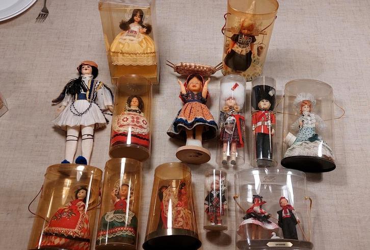 Vintage Poppen Collectie klederdracht verschillende landen, Verzamelen, Poppen, Gebruikt, Pop, Ophalen of Verzenden