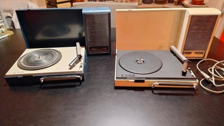 Philips retro platenspeler 22gf -110 muziek vinyl record, Audio, Tv en Foto, Platenspelers, Gebruikt, Philips, Ophalen of Verzenden