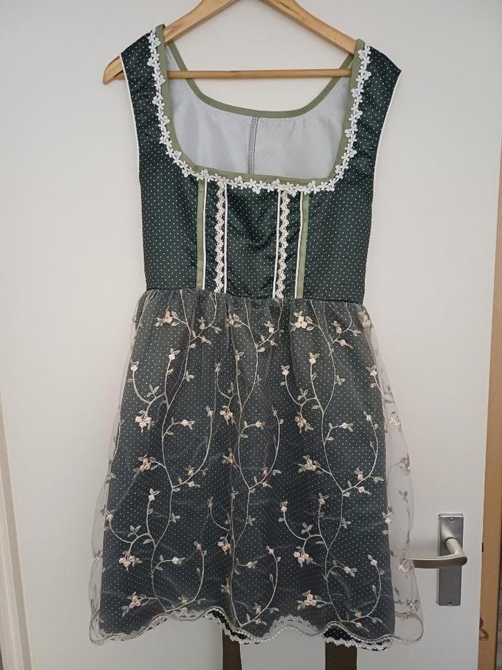 Oktoberfest jurk maat XL inclusief bijhorend onderblousje, Kleding | Dames, Carnavalskleding en Feestkleding, Zo goed als nieuw