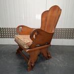 Vintage ( antieke ?) Houten stoel fauteuil brutalist, Antiek en Kunst, Antiek | Meubels | Stoelen en Banken, Ophalen