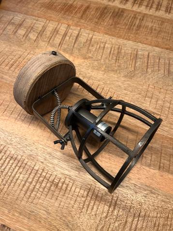 Industriële Spot - Stoere Verlichting beschikbaar voor biedingen