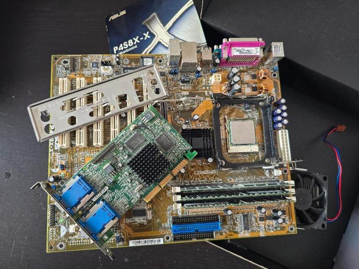 ASUS P4S8X-X Moederbord, Computers en Software, Moederborden, Gebruikt, Intel, DDR, Ophalen of Verzenden