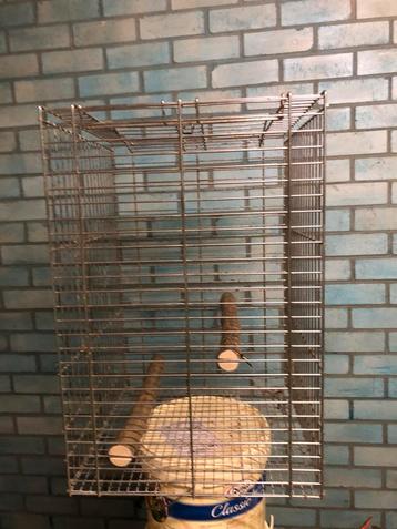 Vogelkooi voor alle soorten vogels beschikbaar voor biedingen