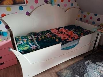 Kinderbed meisjes kroon vorm bed 90x200 zonder matras beschikbaar voor biedingen