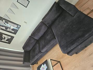 Gratis zwarte velvet bank 270cm breed