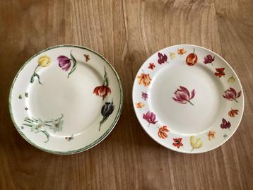 Gebaksbordjes van JBS met bloemetjes beschikbaar voor biedingen