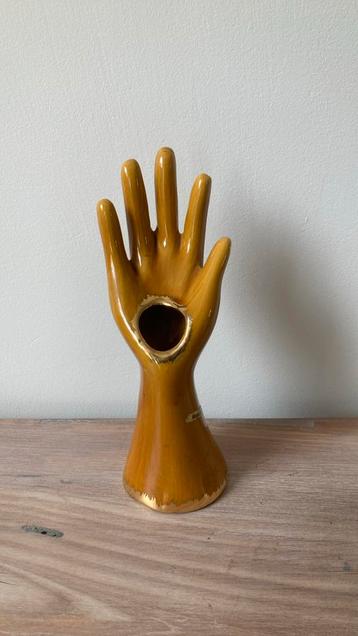 Vintage hand vaas okelgeel, kandelaar beschikbaar voor biedingen