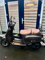 Senzo Scooter blauwe kenteken, Fietsen en Brommers, Ophalen, Overige modellen, Zo goed als nieuw, Benzine