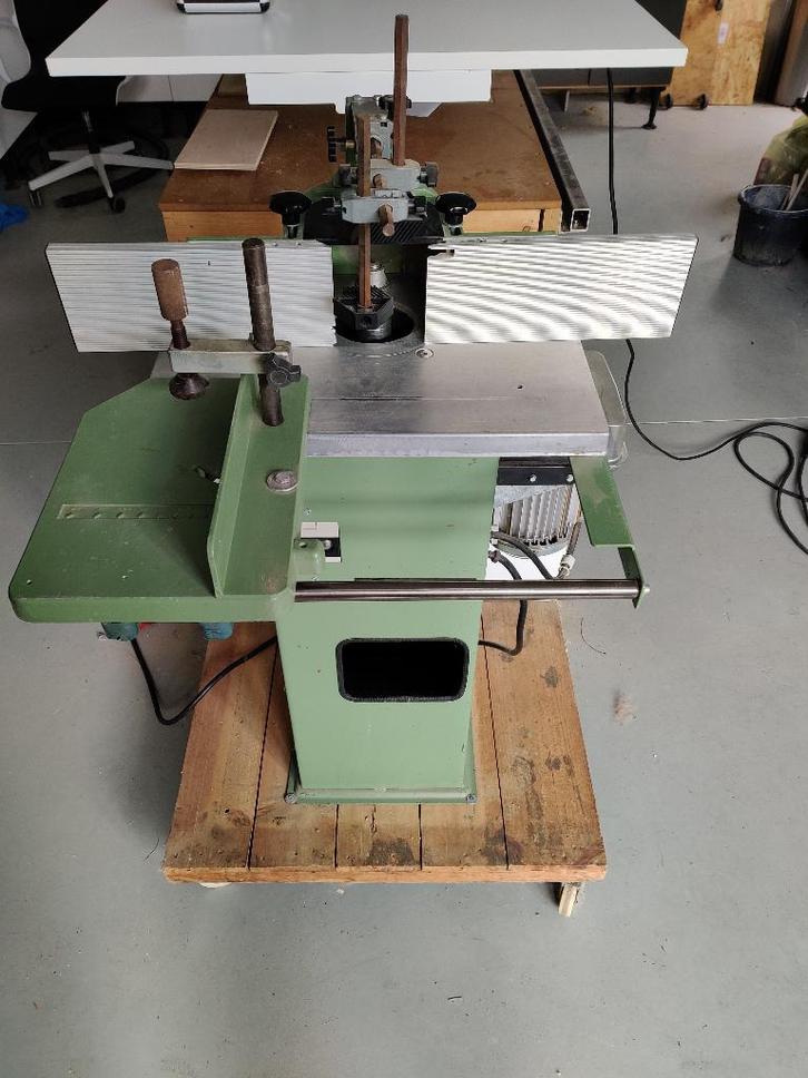 Elektra Beckum TF100M tafelfrees – 400V met roltafel, Doe-het-zelf en Verbouw, Gereedschap | Freesmachines, Gebruikt, Elektrisch