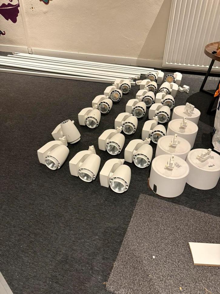 Zeer uitgebreide professionele keylicht set, Huis en Inrichting, Lampen | Spots, Zo goed als nieuw, Plafondspot of Wandspot, Metaal of Aluminium