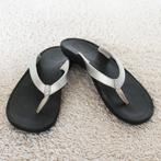 Mooie Leren Olukai Slippers - s23 (Maat 41) € 35,-, Slippers, Zwart, Olukai, Ophalen of Verzenden