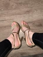 Gouden hakken maat 40, Kleding | Dames, Sokken en Kousen, Ophalen of Verzenden, Zo goed als nieuw, Overige maten, Overige kleuren