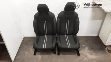 Bekleding Set (compleet) van een Opel Corsa (Corsa F 19-) beschikbaar voor biedingen