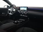 Mercedes-Benz A-klasse 250e Premium AMG Night | Panoramadak, Auto's, Mercedes-Benz, Gebruikt, Euro 6, 4 cilinders, Wit