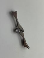 X668 Prachtige zilveren broche Karl Laine Finland, Sieraden, Tassen en Uiterlijk, Met kristal, 4 tot 7 cm, Ophalen of Verzenden