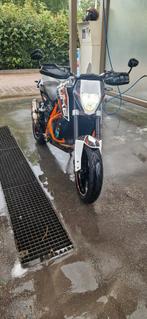 KTM Duke 690 '13 - Akrapovic, Nieuwe Banden, Motoren, Sportuitlaat, Particulier, 1 cilinder, Minimaal motorrijbewijs A1