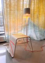 Vintage Ikea bijzettafel met lamp door Tomek Rygalik, Minder dan 55 cm, Metaal of Aluminium, Zo goed als nieuw, Overige vormen