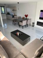 Vierkante Design blok Salon tafel. Kleur Taupe., Huis en Inrichting, 50 tot 100 cm, 100 tot 150 cm, Design style, Zo goed als nieuw