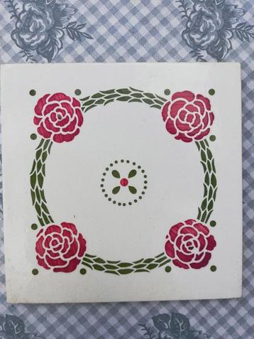 35 antieke wandtegels met rode roos 15x15cm beschikbaar voor biedingen