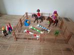 Playmobil rijbak met hindernissen en twee paarden, Ophalen of Verzenden, Zo goed als nieuw