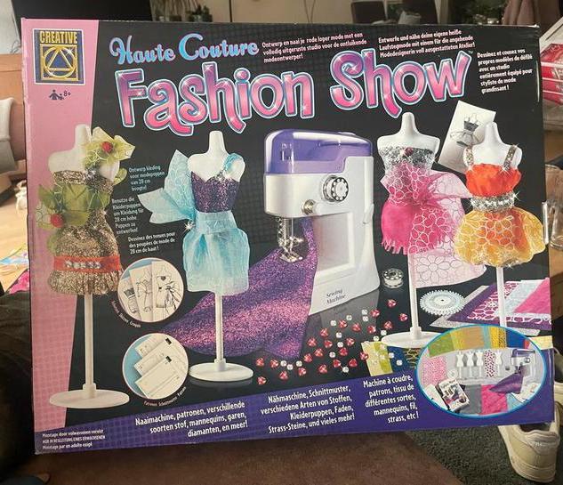 Haute Couture Fashion Show, Kinderen en Baby's, Speelgoed | Overig, Nieuw, Meisje, Ophalen of Verzenden