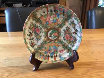 Antiek Famille rose bord eind 1800 beschikbaar voor biedingen