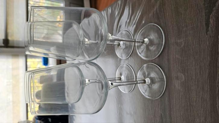 Vivo wijnglazen – set van 4, elegant en als nieuw, Verzamelen, Glas en Borrelglaasjes, Zo goed als nieuw, Overige typen, Ophalen
