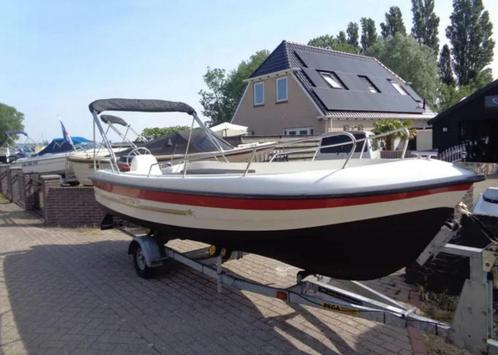 Zeer ruime en multifunctionele overnaadse Texas 5.30, Watersport en Boten, Vis- en Consoleboten, Zo goed als nieuw, 10 tot 30 pk