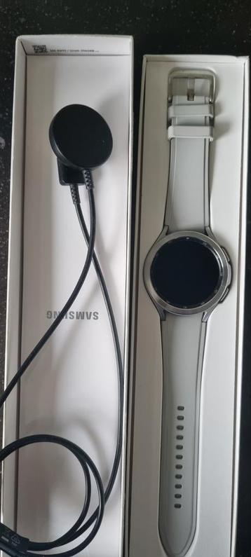 Samsung galaxy watch 4 46 mm in nieuwstaat  beschikbaar voor biedingen
