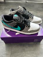 Nike SB Dunk Low Pro Atmos Elephant, Nieuw, Ophalen of Verzenden, Sneakers of Gympen, Nike