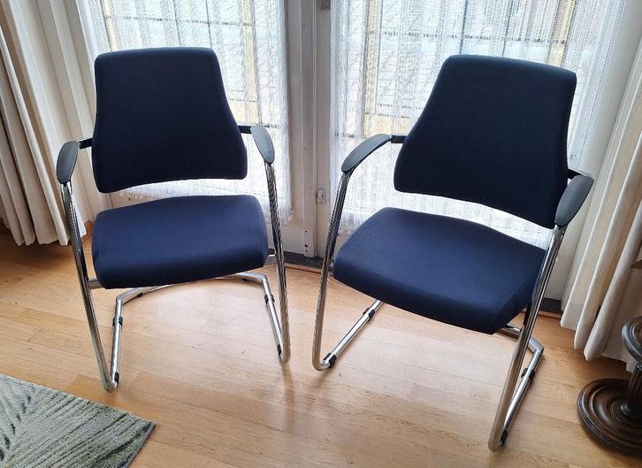 2 X VERGADER/EETKAMERSTOELEN, Huis en Inrichting, Stoelen, Zo goed als nieuw, Twee, Overige materialen, Blauw, Ophalen