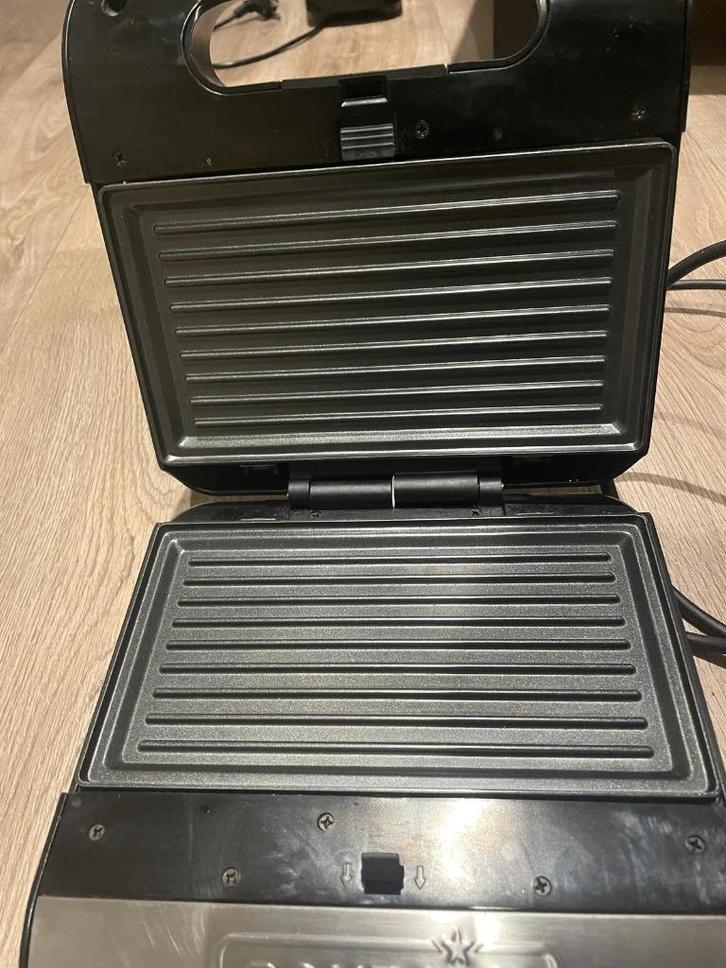 Bourgini Trendy Grill Deluxe Zwart, Witgoed en Apparatuur, Contactgrills, Zo goed als nieuw, Uitneembare platen, Vaatmachinebestendige platen