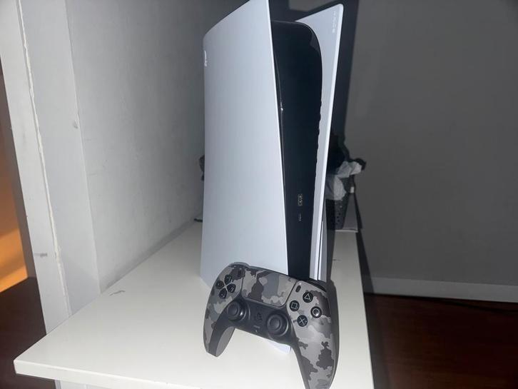 PS5 disk editie met farcry 6 en controller koopje vast prijs, Spelcomputers en Games, Spelcomputers | Sony PlayStation 5, Zo goed als nieuw